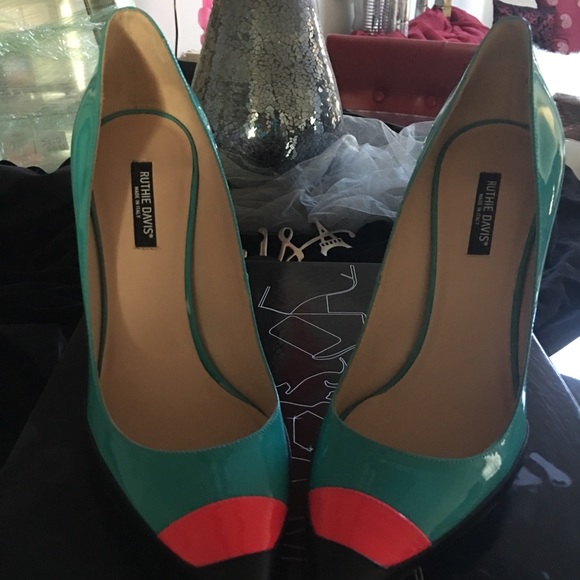 Ruthie Davis-Pointed Colorblock Heel ( Size 10) - Picture 2 of 8